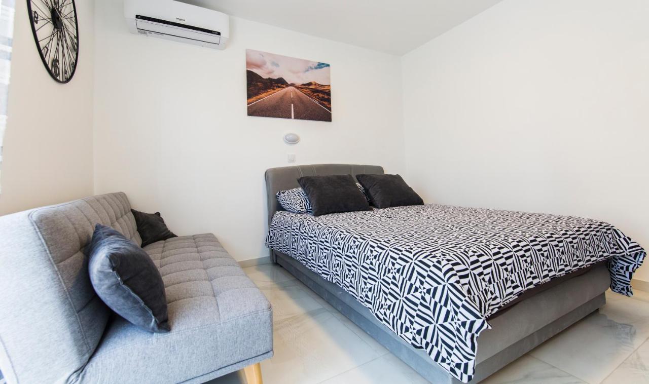 Apartmani Mabele Pag Town Εξωτερικό φωτογραφία