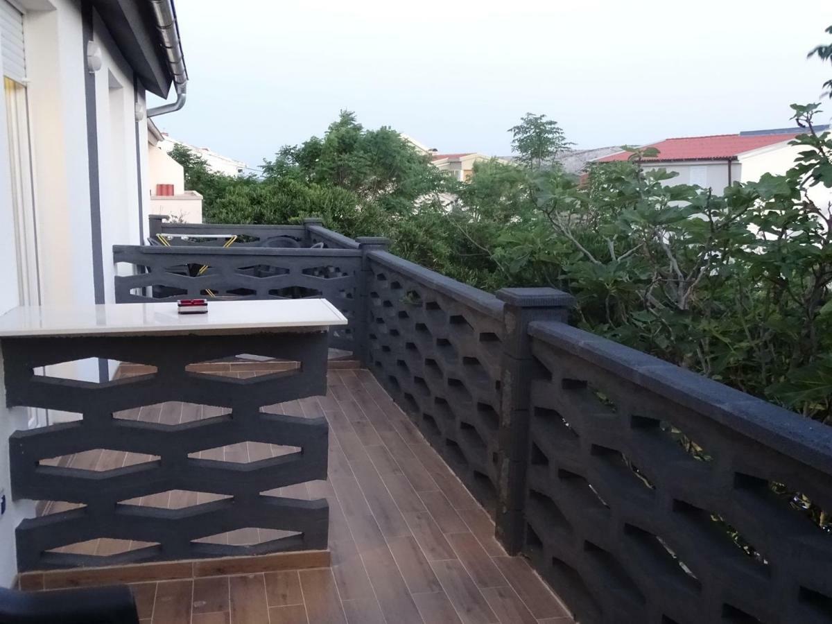 Apartmani Mabele Pag Town Εξωτερικό φωτογραφία